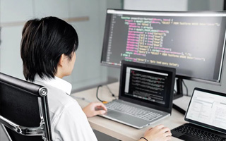 铁岭 ,php声明和调用变量的符号是什么？
